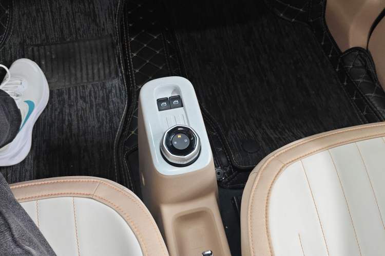 Used Geely Galaxy Panda 2023 Panda Mini 200km Endurance Bear
