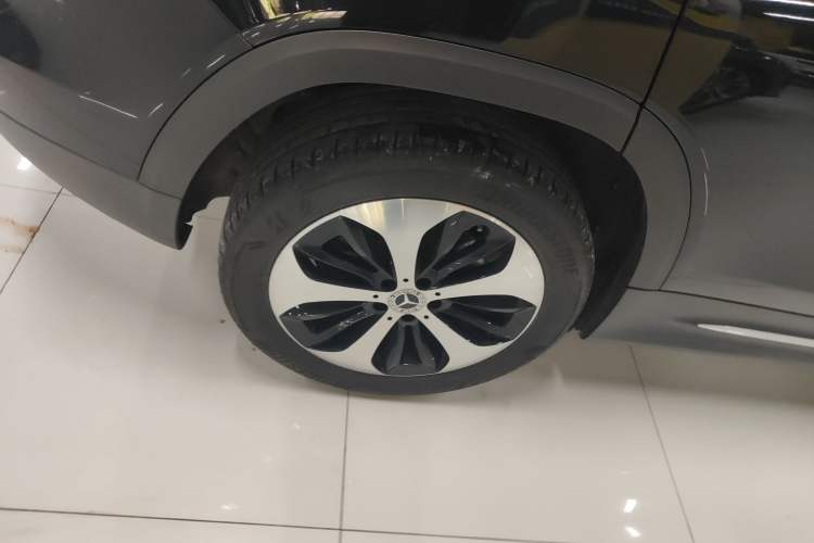 Used Mercedes-Benz GLB 2023 GLB 220 Fashion Model Right Rear Wheel Hub