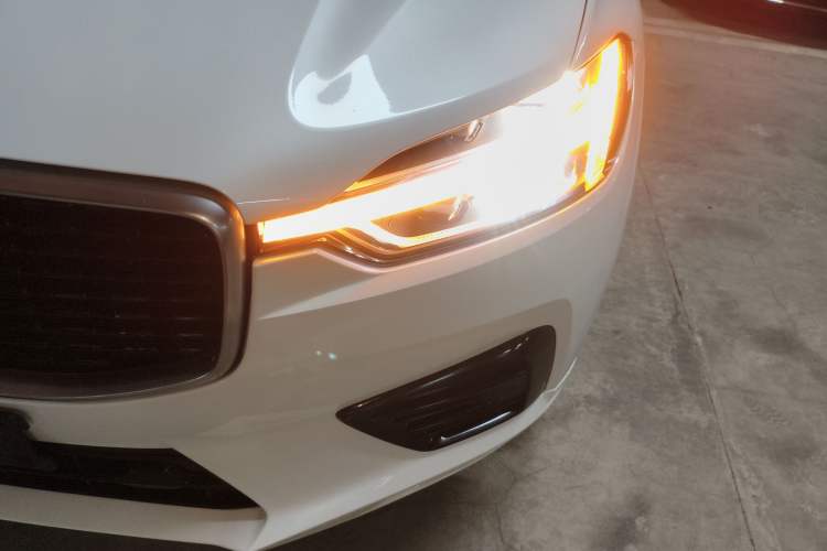 Used Volvo XC60 New Energy 2019 T8 E-Drive Hybrid Intelligent Luxury Sport Edition China V Standard