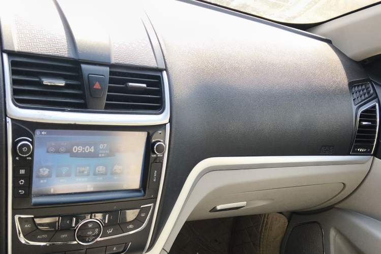 Used Geely Auto Emgrand 2014 Sedan 1.5L Manual Elite Model Audio And AC Panel