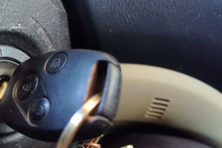 Used Haval H6 2011 Green Silence 2.0T Manual Two-Wheel Drive Urban Model