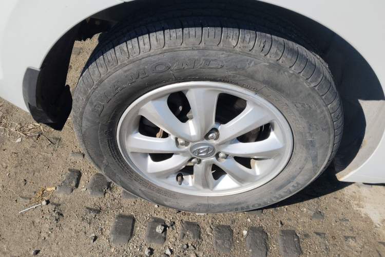 Used Hyundai Verna (older generation) 2017 1.4L Manual Huancai Edition China V Standard Right Rear Wheel Hub