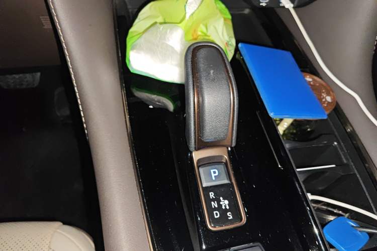 Used Toyota Alphard 2024 Dual-Engine 2.5L Prestige Edition
