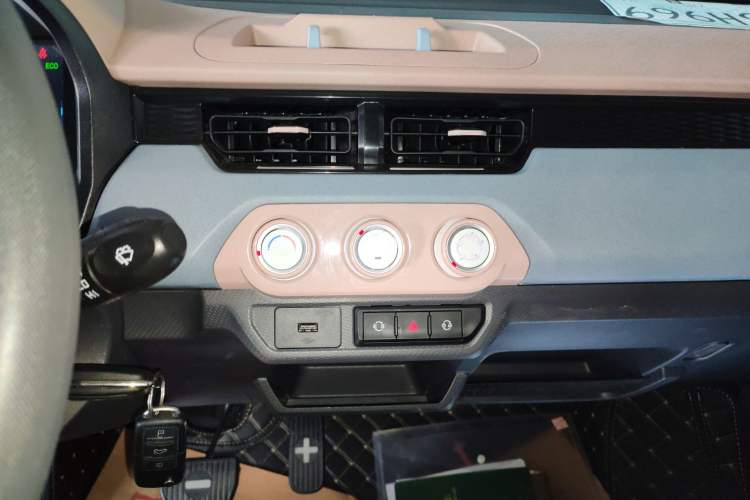 Used Chery New Energy QQ Ice Cream 2025 155km Sundae Edition
