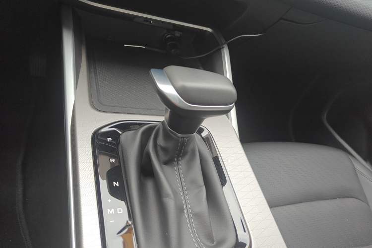 Used Geely Auto Emgrand 2023 4th Generation Champion Edition 1.5L CVT Prestige Model
