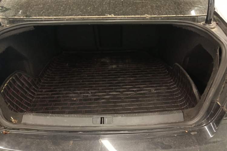 Used Volkswagen Magotan 2012 Facelift 1.8TSI Prestige Model
