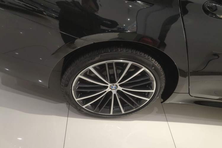 Used BMW 5 Series 2022 Second Facelift 530Li Leading Edition M Sport Package