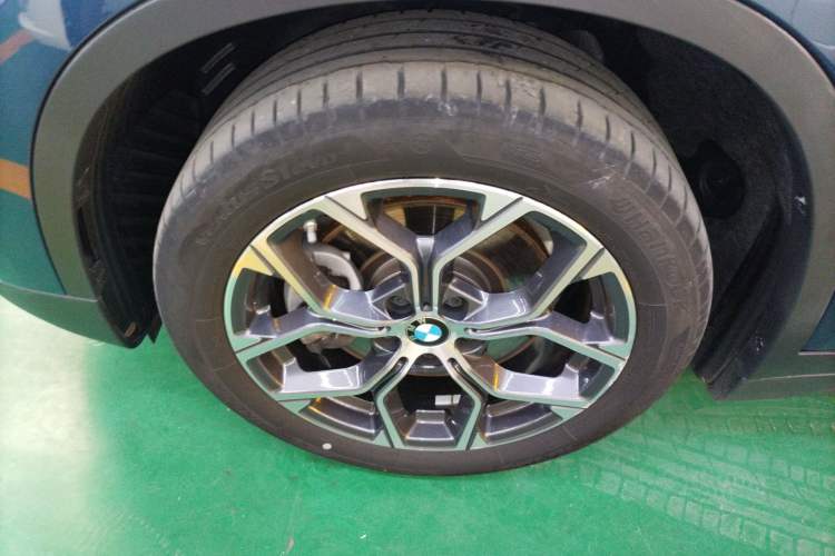 Used BMW X1 2022 sDrive25Li Leading Model Left Front Wheel Hub