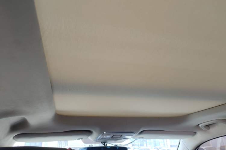 Used Geely Auto Emgrand X7 Sport 2016 2.0L Manual ZhiShang Version Headliner