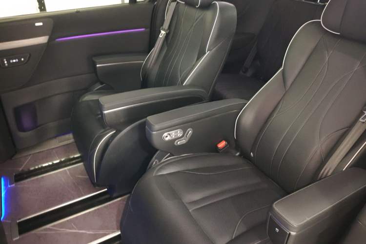 Used XPeng X9 2024 702 Ultra-Long Range Max