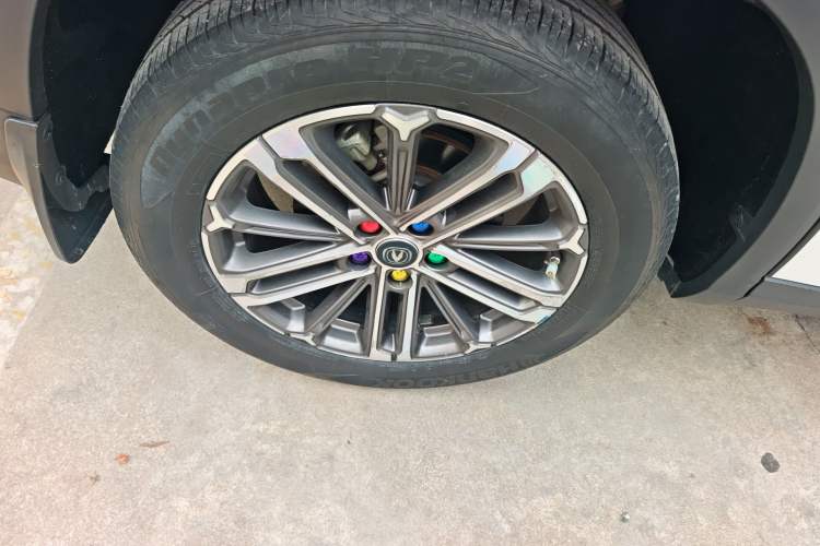 Used CHANGAN CS75 PLUS 2020 1.5T Automatic Luxury Version Right Rear Wheel Hub