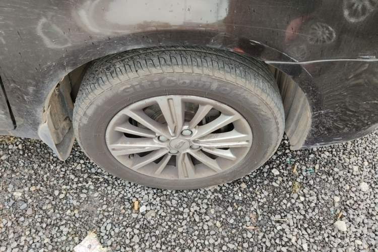 Used Geely Auto Diamond 2016 1.5L Manual Elite Edition Right Front Wheel Hub