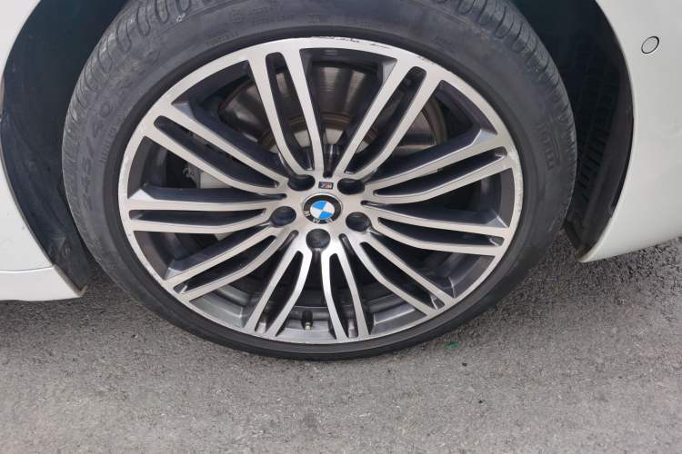 Used BMW 5 Series 2019 530Li Luxury Edition M Sport Package
