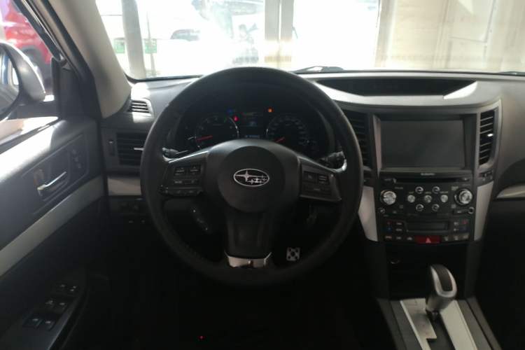 Used Subaru Outback 2014 2.5i Yashang Sport Edition
