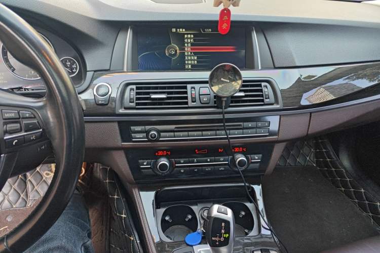 Used BMW 5 Series 2014 525Li Luxury Design Package
