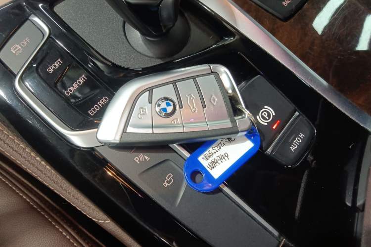 Used BMW 5 Series 2020 525Li Luxury Package Vehicle Key