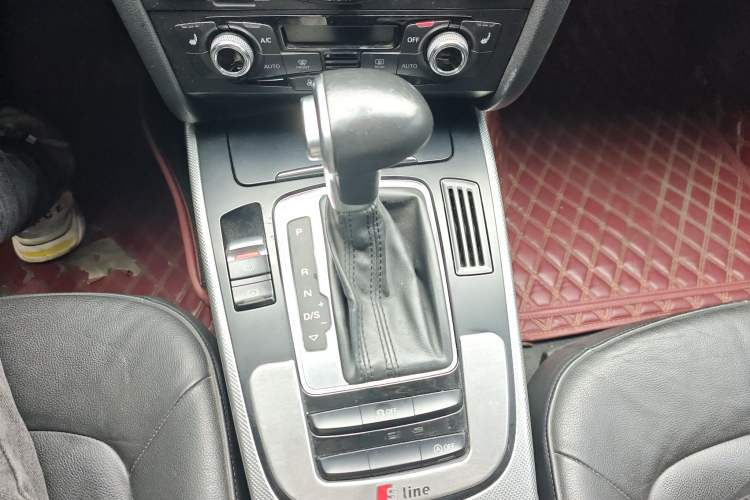 Used Audi A5 2014 Sportback 45 TFSI Gear Lever