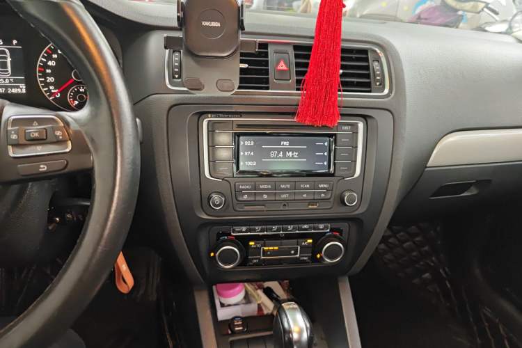 Used Volkswagen Sagitar 2012 1.4TSI Automatic Luxury Edition
