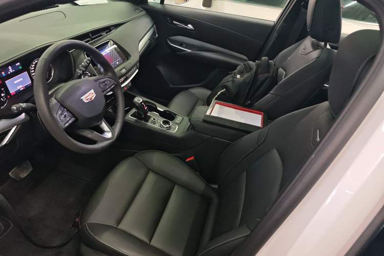 Used Cadillac XT4 2018 28T Two-Wheel Drive Leading Version