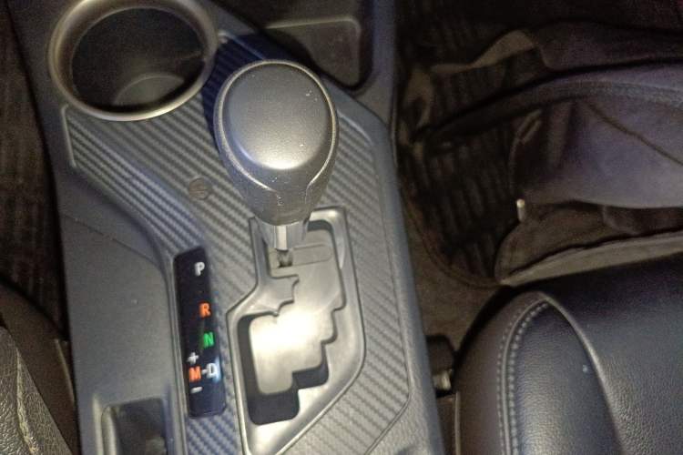 Used Toyota RAV4 2015 2.0L CVT Two-Wheel Drive Fashion Edition