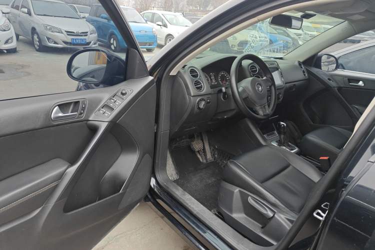 Used Volkswagen Tiguan L 2016 280TSI Automatic Two-Wheel-Drive Silk Road Style Edition