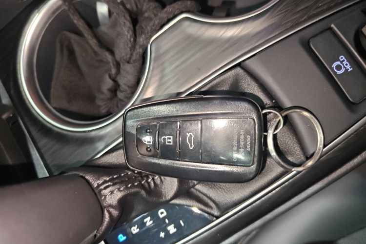 Used Toyota Camry 2021 2.0G Luxury Edition Vehicle Key