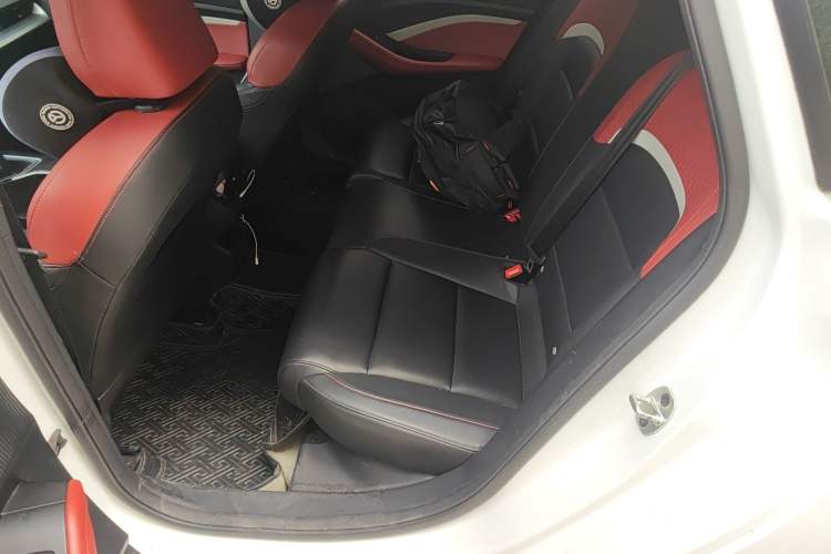 Used MG 5 2021 180 DVVT Manual Youth Luxury Edition
