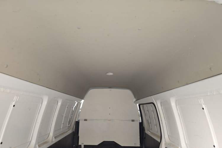 Used Foton Scenic G7 2020 2.4L Commercial Version Long Wheelbase High-Roof 2-Seat Van China VI Emission Standard 4K22D4M
