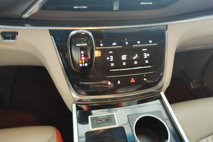 Used Buick GL8 2021 Land Cruiser Executive Class 652T Luxury Model
