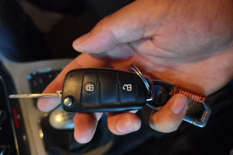 Used JAC Refine M3 2016 IKEA Edition 1.6L Luxury Smart Model Vehicle Key