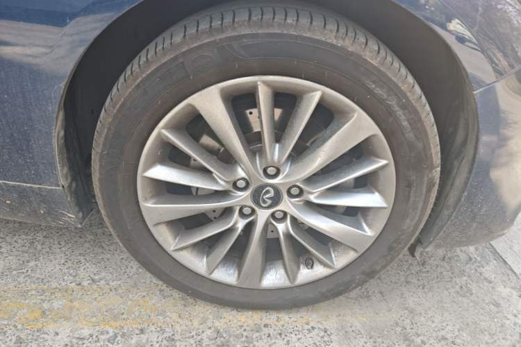 Used Infiniti Q50L 2018 2.0T Enjoyment Version China VI Standard