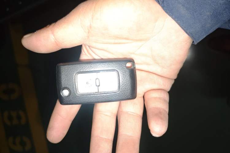 Used Mitsubishi Pajero 2015 3.0L Automatic Luxury Version China V Standard Vehicle Key