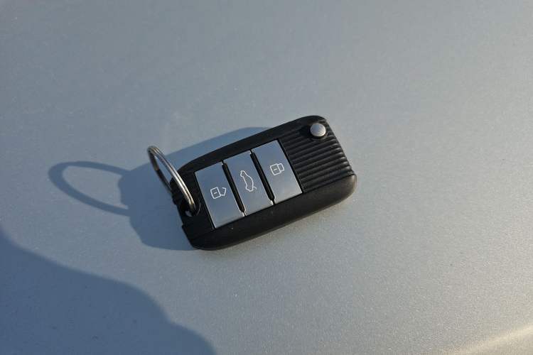 Used Roewe RX5 2020 20T Automatic 4G Connect Superior Flagship Edition Vehicle Key