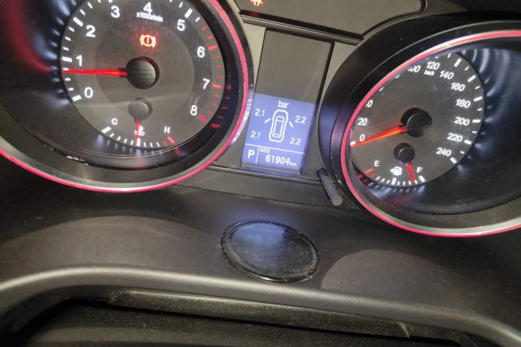 Used Haval H6 2017 Red-Label Sport Edition 1.5T Automatic Two-Wheel Drive Luxury Model Odometer Close Up