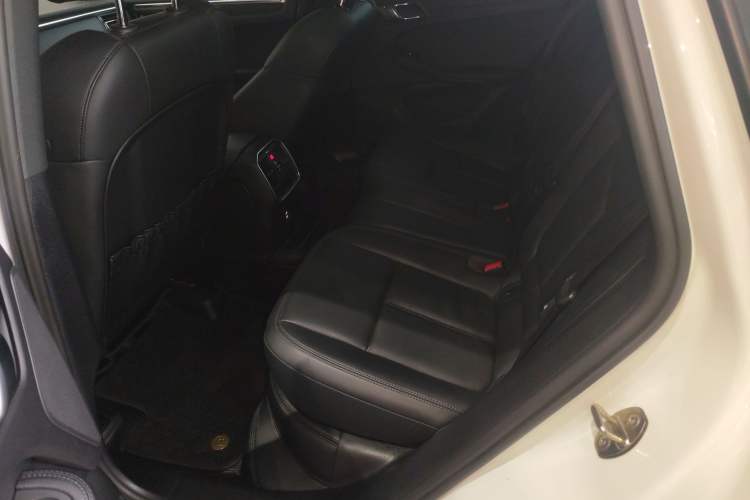 Used Porsche Macan 2022 Macan 2.0T