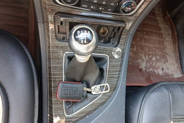 Used Zotye T600 2015 1.5T Manual Luxury Model
