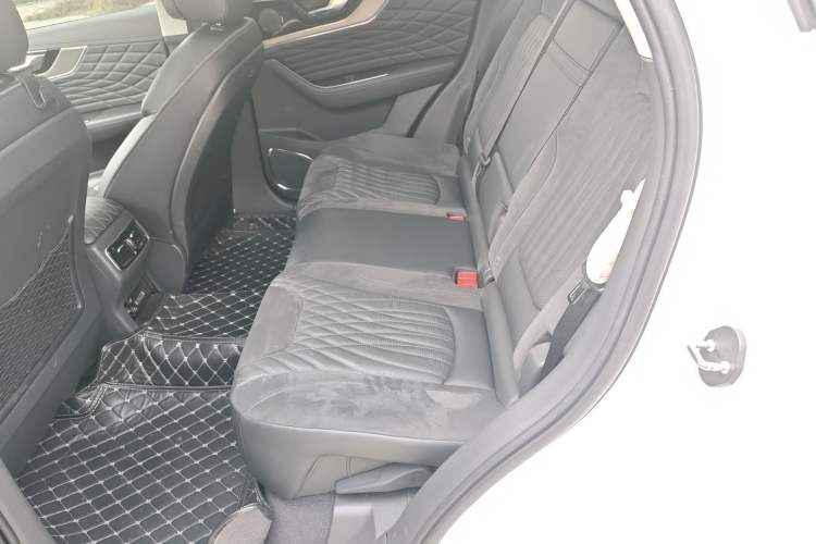 Used Hongqi HS5 2022 Revised Version 2.0T Smart Connect Flagship Edition Left Rear Seat