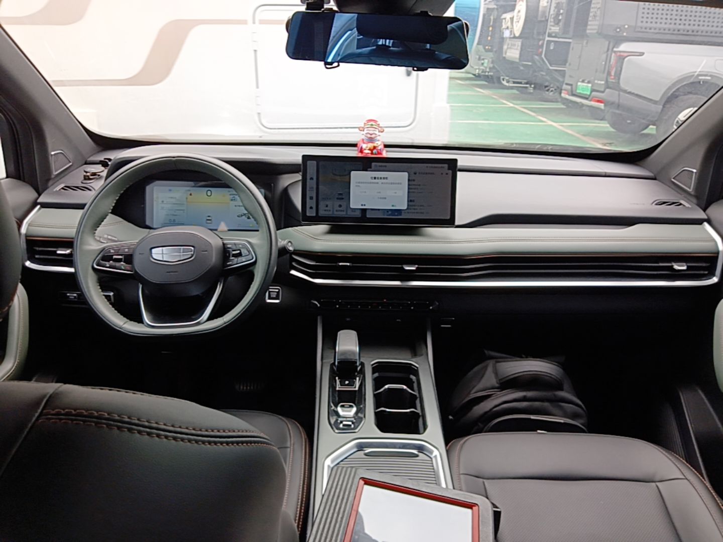 Geely Auto Haoyue L 2023 2.0T DCT Prestige Edition — снимка 12