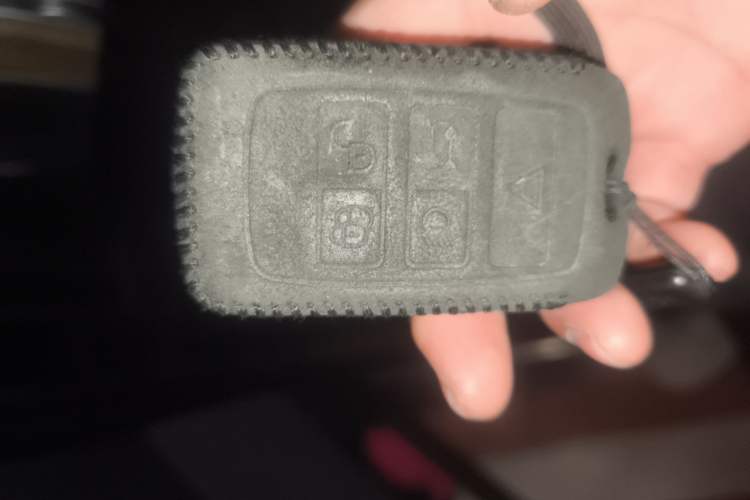 Used Land Rover Range 2018 3.0 SC V6 Vogue Extended-Length Model Vehicle Key