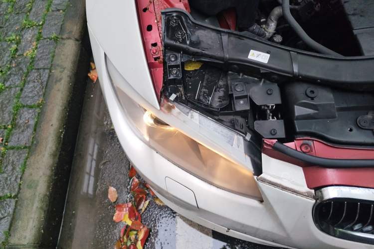 Used BMW 3 Series 2011 320i Convertible Coupe Right Front Headlight