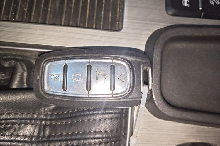 Used Geely Auto Vision X6 2016 1.3T CVT Flagship Model
