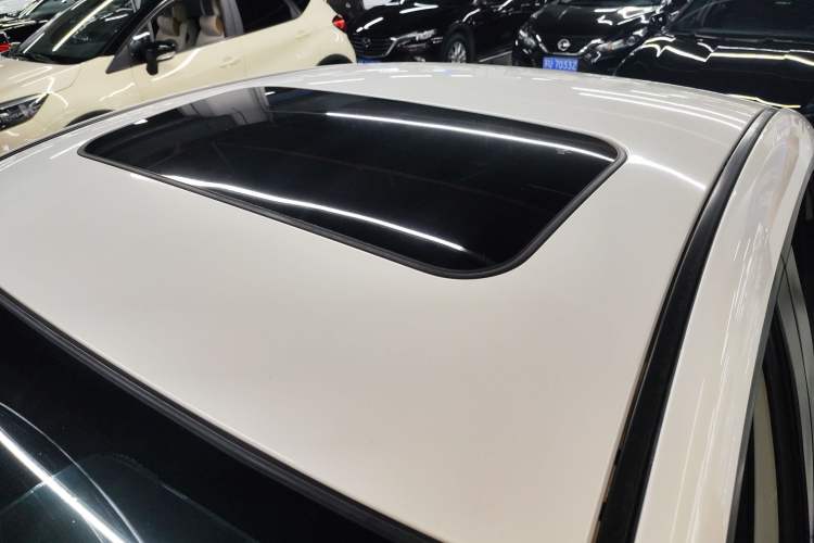 Used Mazda 3 Axela 2017 Sedan 1.5L Automatic Luxury Model Emission Standard China V