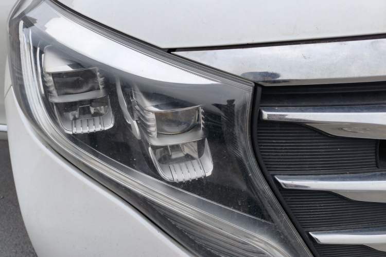 Used GAC Trumpchi M8 2018 320T Luxury Edition Right Front Headlight