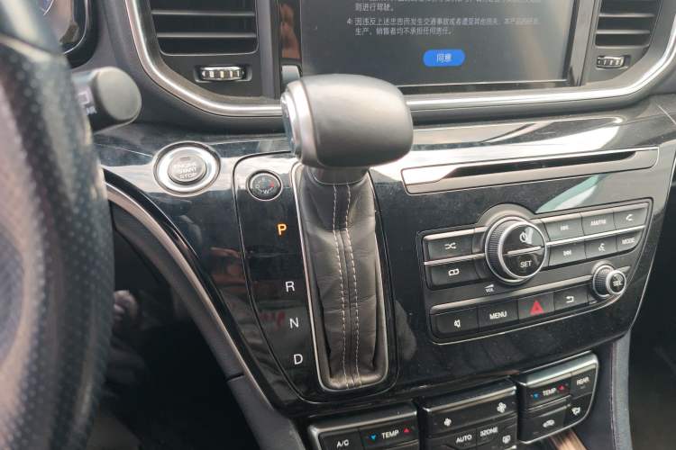 Used GAC Trumpchi M8 2018 320T Luxury Edition
