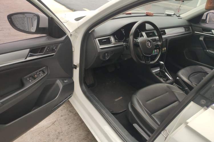 Used Volkswagen Bora 2017 1.6L Automatic Comfort Model Driver Seat