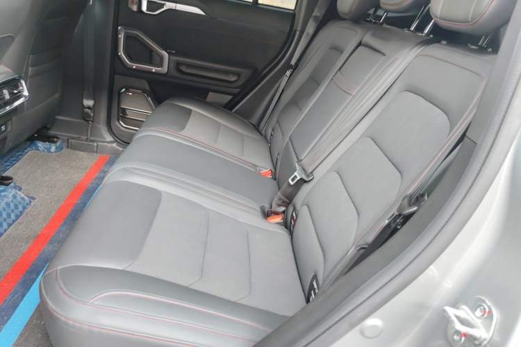 Used JETOUR Traveler 2023 2.0T All-Wheel Drive Conquer PRO