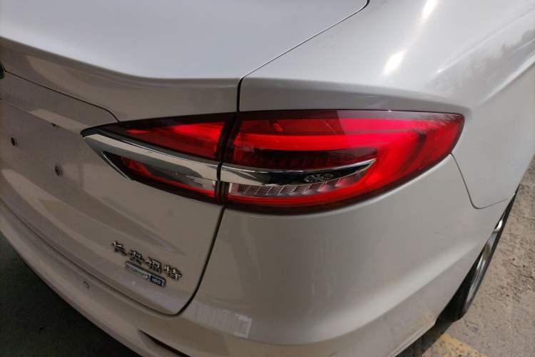 Used Ford Mondeo 2018 EcoBoost 180 Smart Control Fashion Model China VI Standard