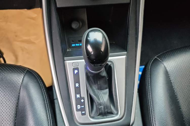 Used Hyundai Elantra (5th Generation / Langdong) 2015 1.6L Automatic Fashion Model Gear Lever