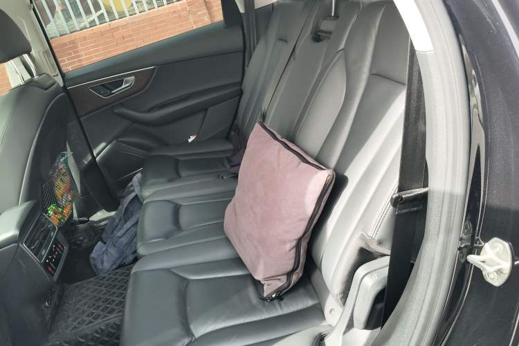 Used Audi Q7 2021 45 TFSI quattro S line Sport model