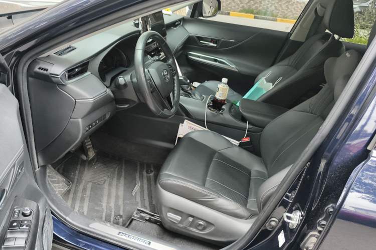 Used Toyota Harrier 2022 2.0L CVT Two-Wheel Drive Deluxe Edition